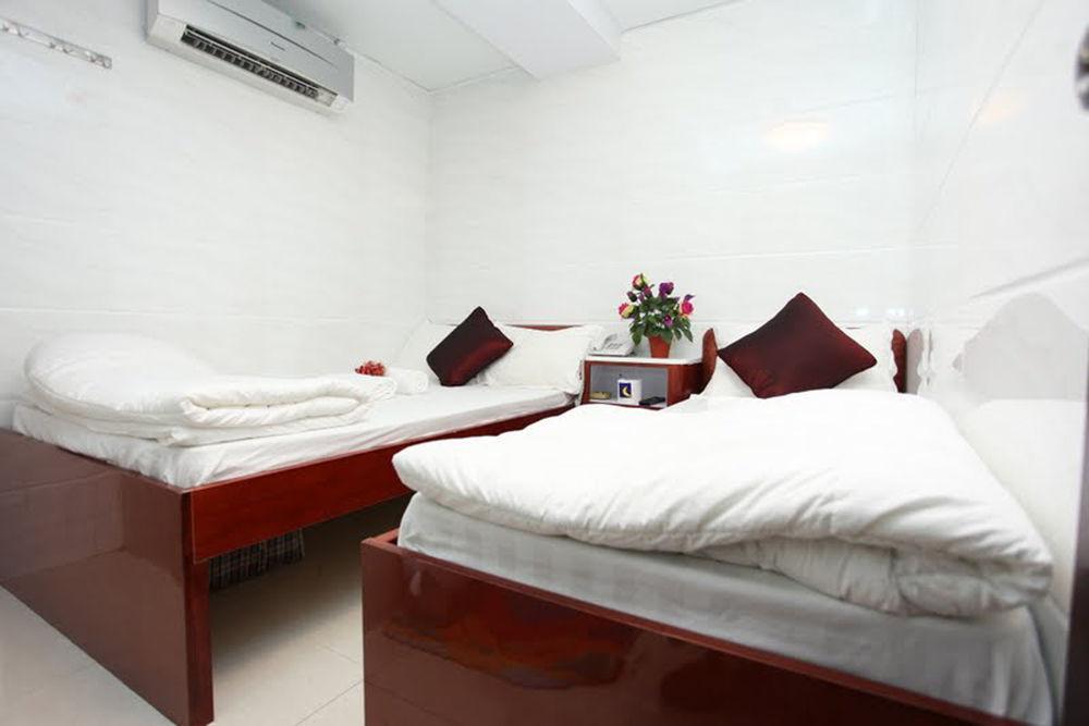 Reliance Guest house Hong Kong