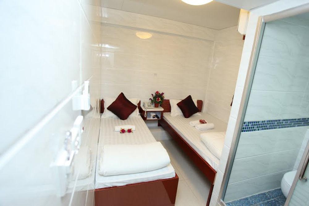 Reliance Guest house Hong Kong